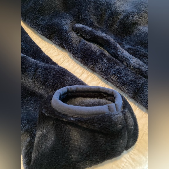 Fila Sport - Black plush jacket with a faux fur inside- Size Medium - Picture 7 of 10